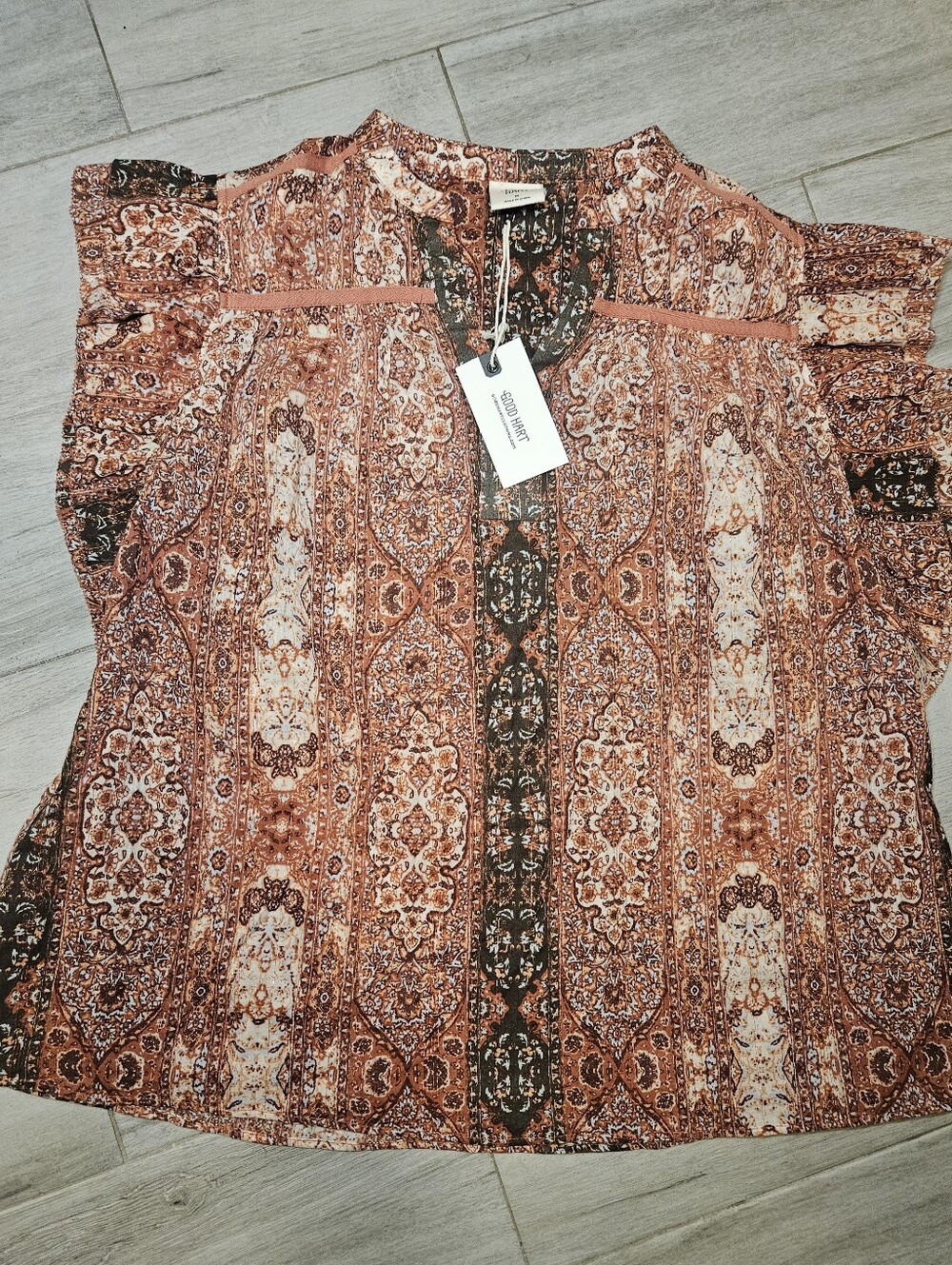 NEW ✨️ Good Hart Women's Rust Paisley Print Short Sleeve Top